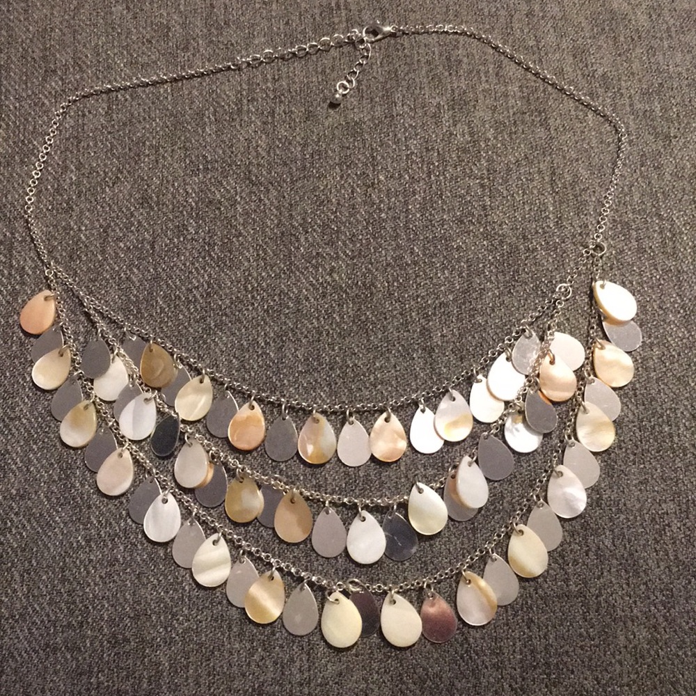 Silver dangly necklace lightly worn